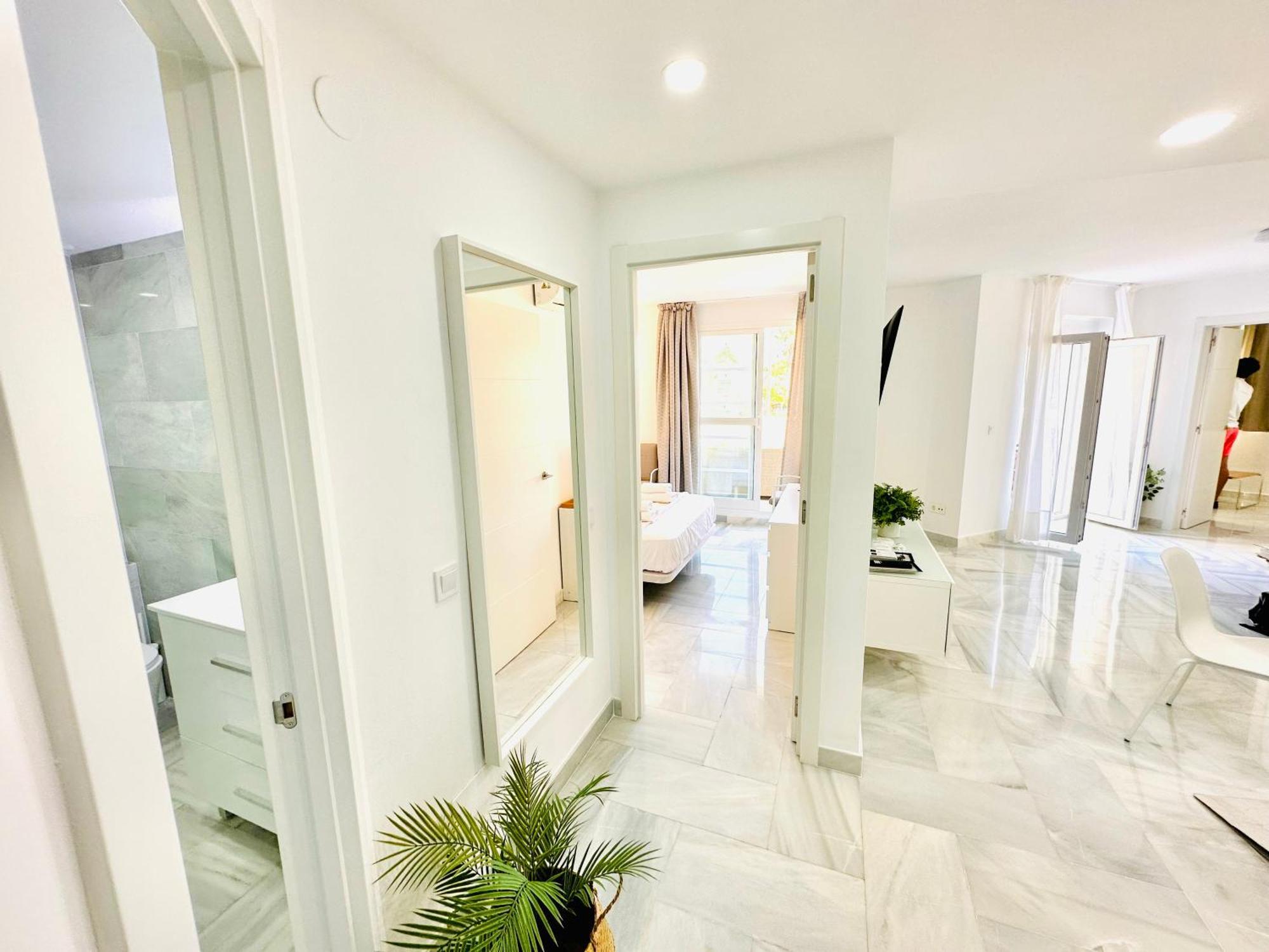 Apartamento, Paradise Sun Beach In Marina Benalmadena Exterior photo