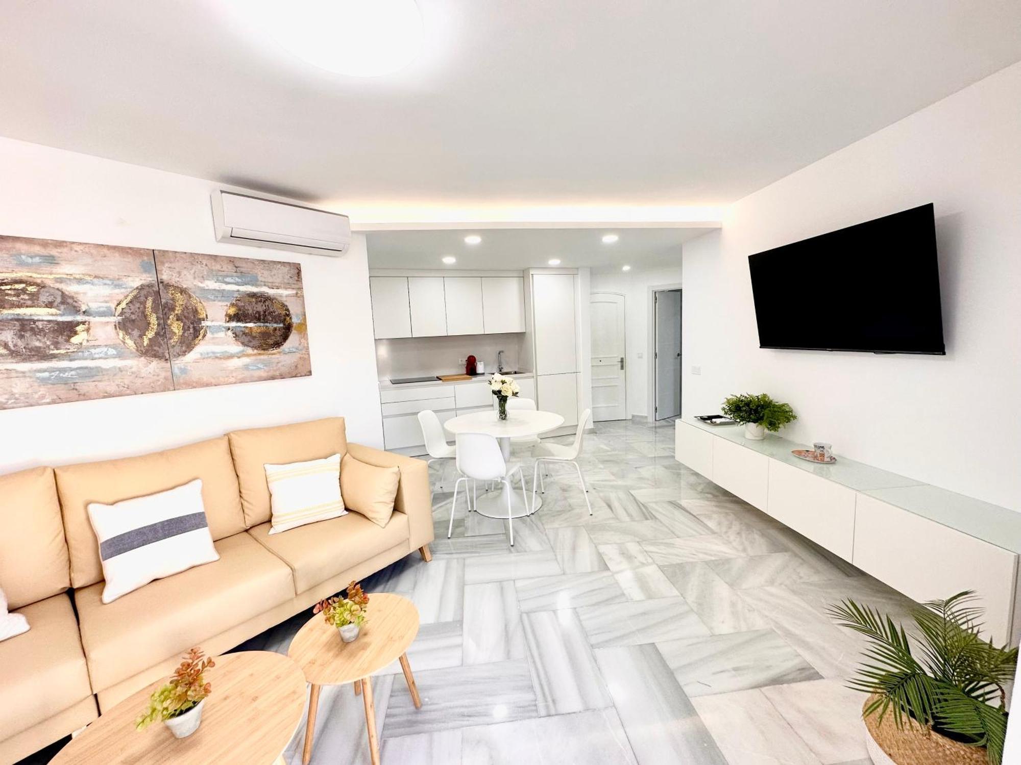 Apartamento, Paradise Sun Beach In Marina Benalmadena Exterior photo