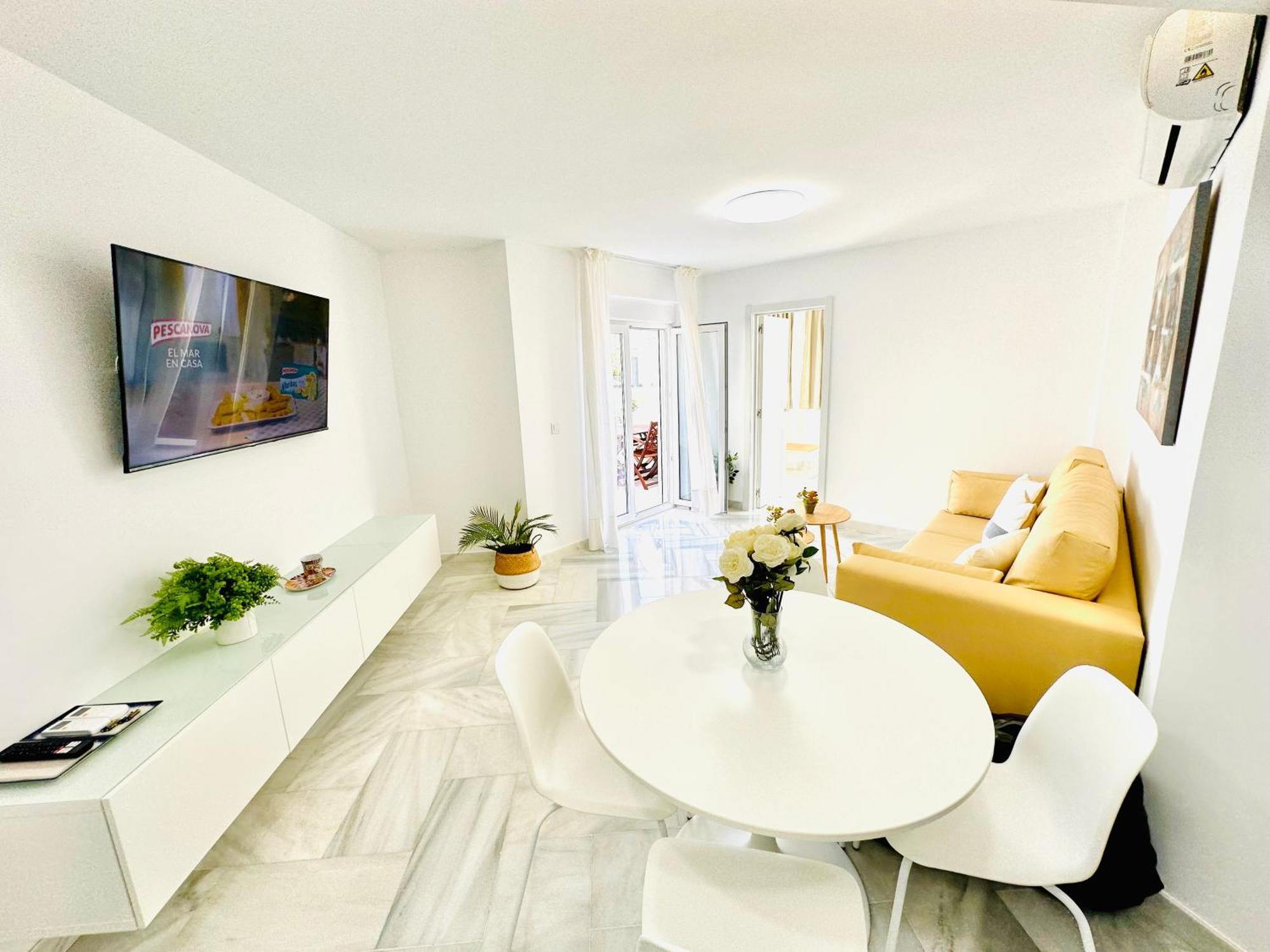 Apartamento, Paradise Sun Beach In Marina Benalmadena Exterior photo